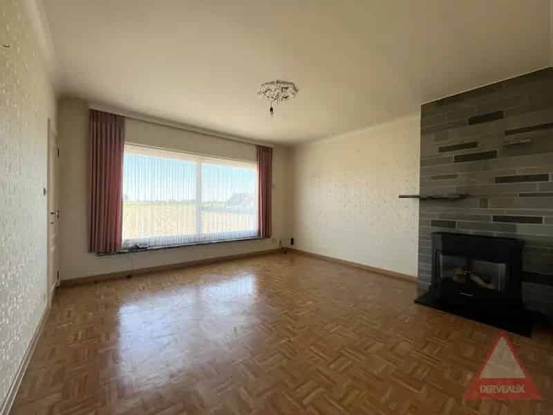 Ledegem – Landelijke halfopen woning met ruime tuin en volledig onderkelderd