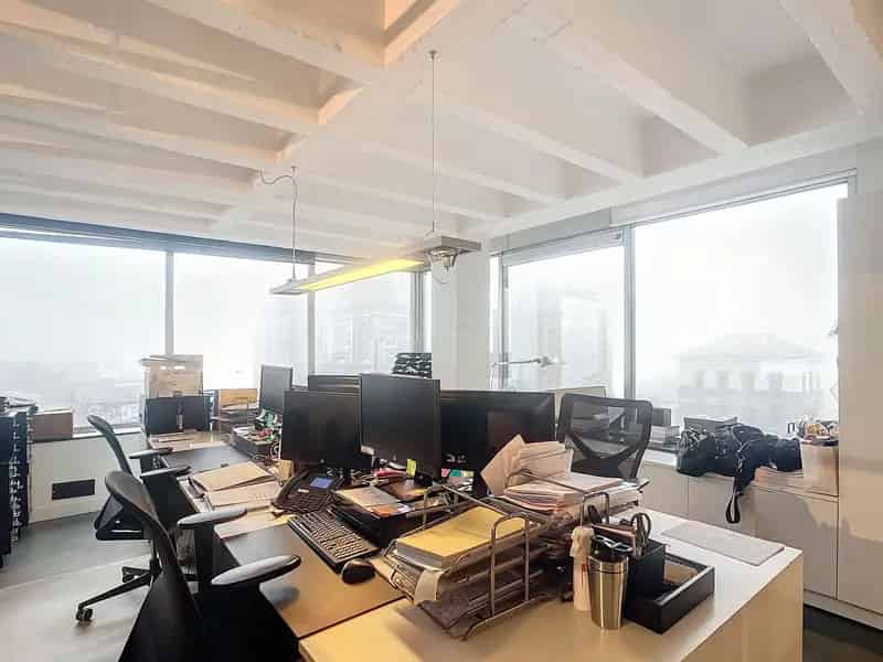 TE KOOP Kantoorruimte in Prestigieuze Tavernier Building