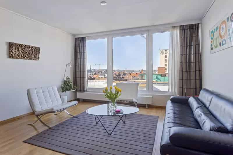 Gerenoveerde duplex met 2 slaapkamers en staanplaats