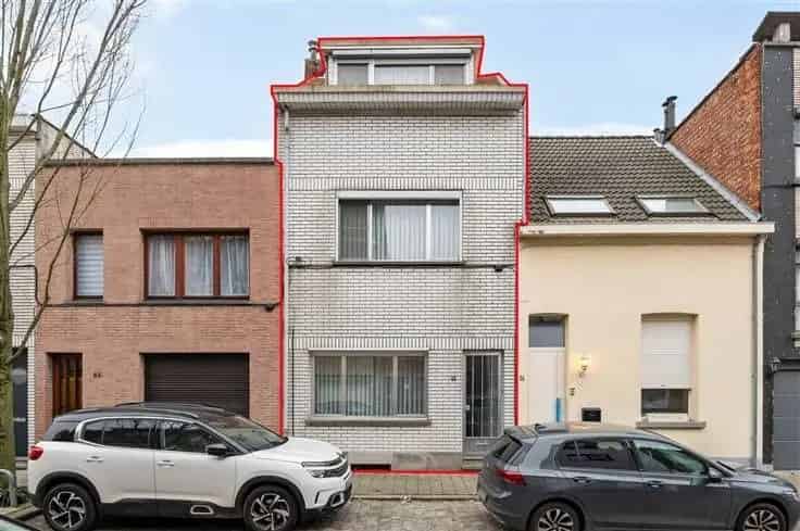 Gerenoveerde woning 3 slaapkamers tuin Merksem