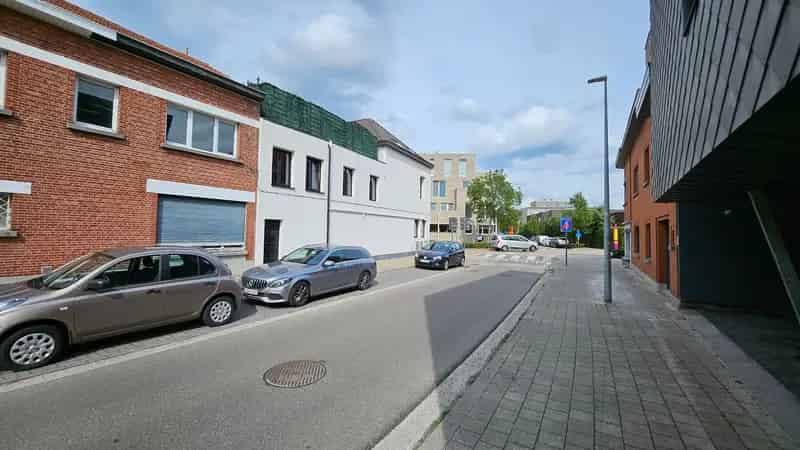 Zeer gunstig gelegen projectgebouw in hartje Schoten