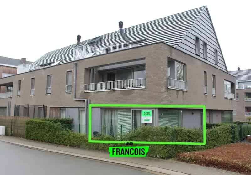 Gelijkvloers 1-slaapkamerappartement  met autostaanplaats nabij centrum Zottegem