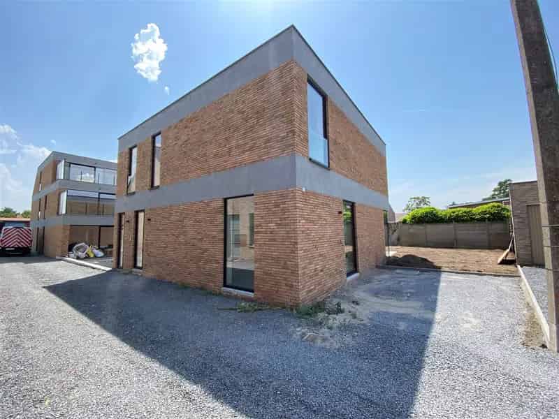 Nieuwbouwwoning met 3 slaapkamers te Sleidinge