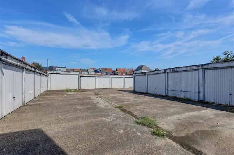23 garages en 3 autostaanplaatsen te Mechelen