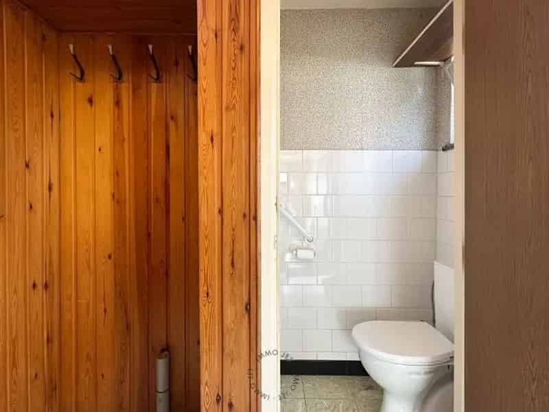 Halfopen bebouwing met 4 slaapkamers, dubbele garage en tuin