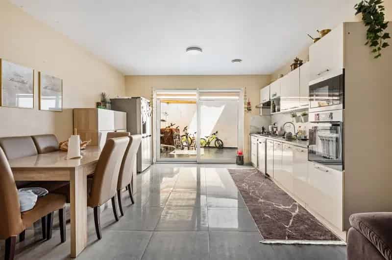 Gerenoveerde woning met 5 slaapkamers en stadstuin!