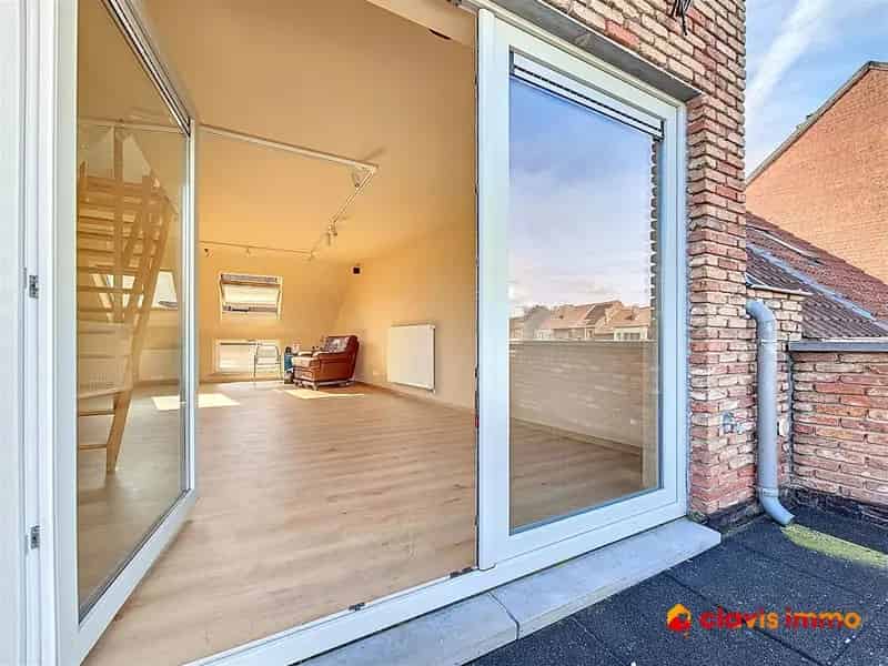 Volledig gerenoveerd met grote garage