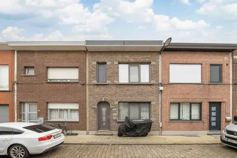 Gezinswoning met charme in hartje Merksem