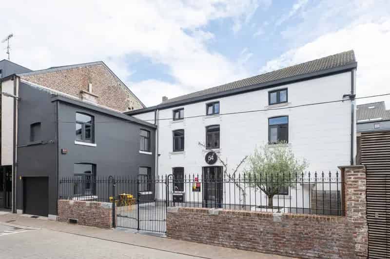 UNIEKE WONING MET PRACHTIGE TUIN OP 4A33CA IN HET CENTRUM VAN TONGEREN.