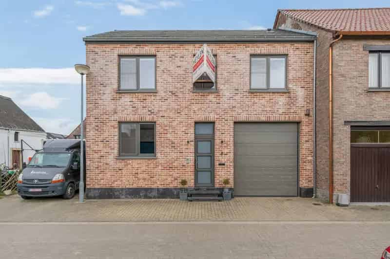Instapklare woning (224 m²) met 3 slaapkamers en ruime tuin te koop!