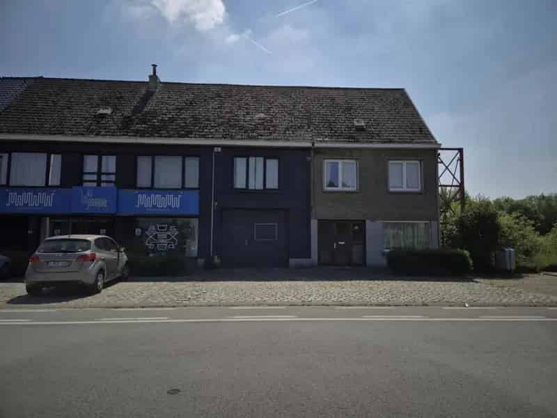 Opslagplaats van 350 m² nabij centrum Wetteren