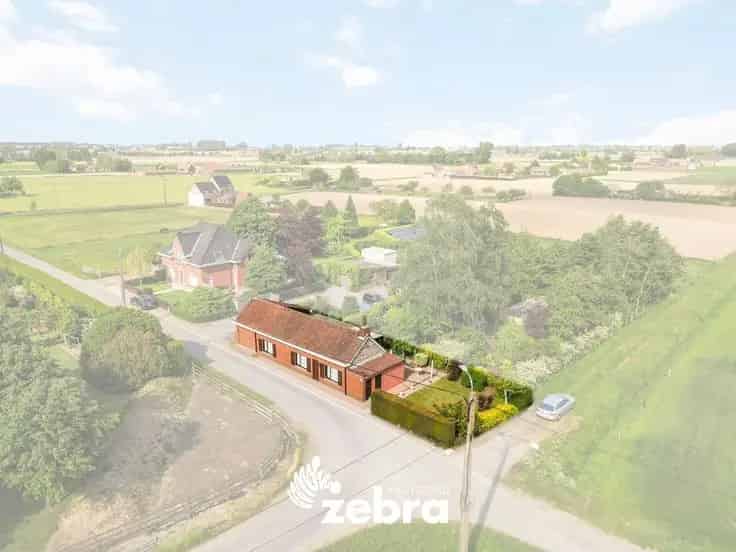 Huis Te Koop Marialoop: Landelijke woning te renoveren