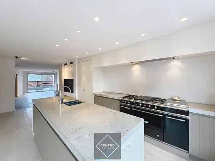 Huis Te Koop Roeselare 478m2 Lift Topkeuken 4 slaapkamers