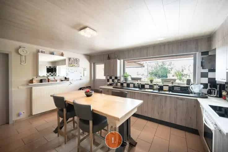 Villa Te Koop Ingooigem 5 Slaapkamers Grote Tuin