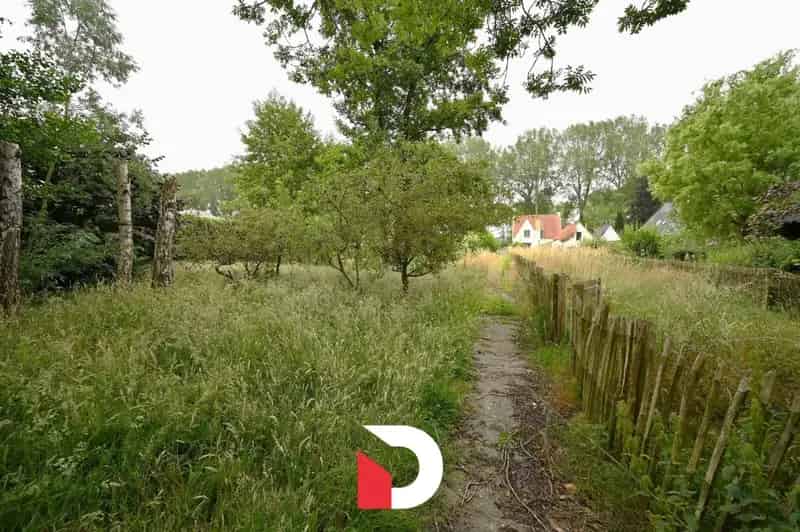 Uniek achterliggend perceel bouwgrond van 1.799 m²