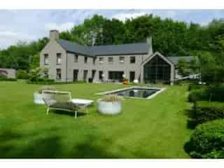Villa te huur Arquennes 710m2 4 slaapkamers Zwembad