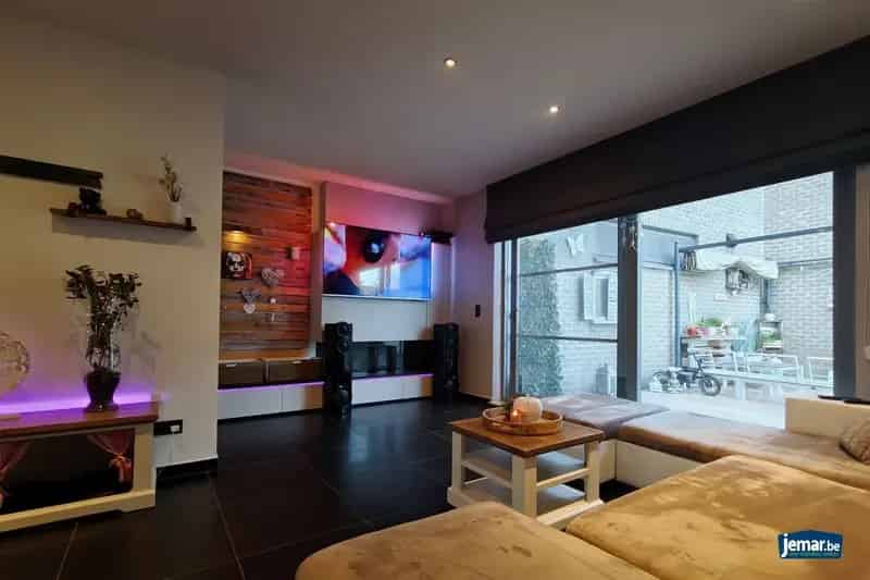 Woning met 4 slpk. en 2 badkamers te Hoeselt