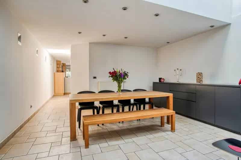 Ruime woning met 3 slaapkamers, bureau en tuin!