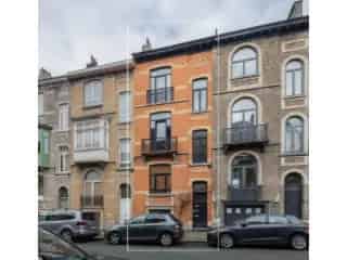 Gelijkvloers te koop - Schaarbeek VBC28477


In optie