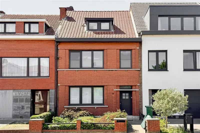 Huis te koop Wilrijk: Gezellige woning met tuin