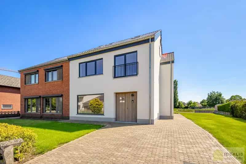 Huis te huur - Volledig gerenoveerde woning 220m²