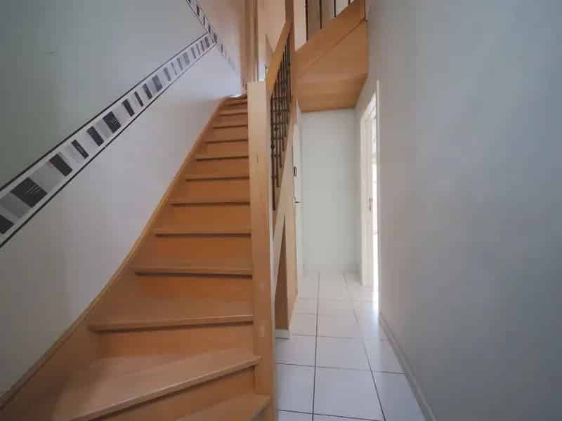 Sympathieke woning met hoge kwalitatieve afwerking in een oase van rust middenin centrum.