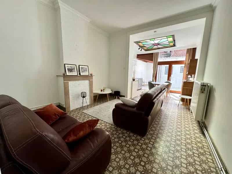 INSTAPKLARE WONING MET 5 SLPKS, 2 BADKAMERS EN TERRAS