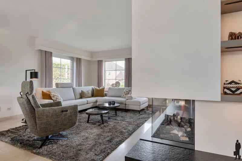 Uitstekende villa met 4 slpk. op ca. 2.000m² in Weelde