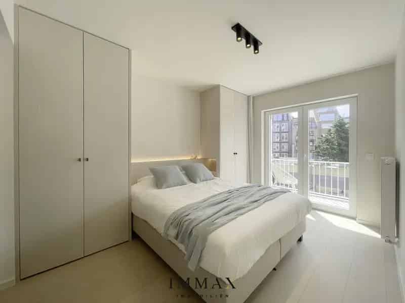 Appartement te huur Knokke Lichttorenplein 3 slaapkamers luxe afwerking