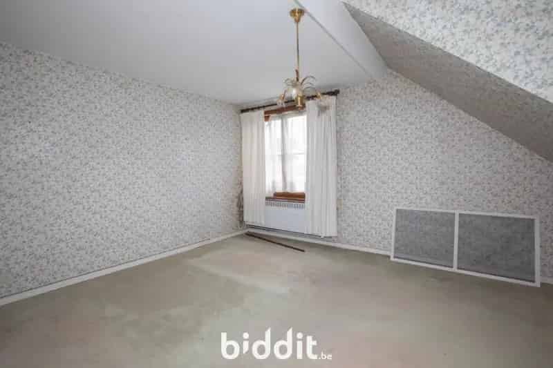Te renoveren landelijke woning