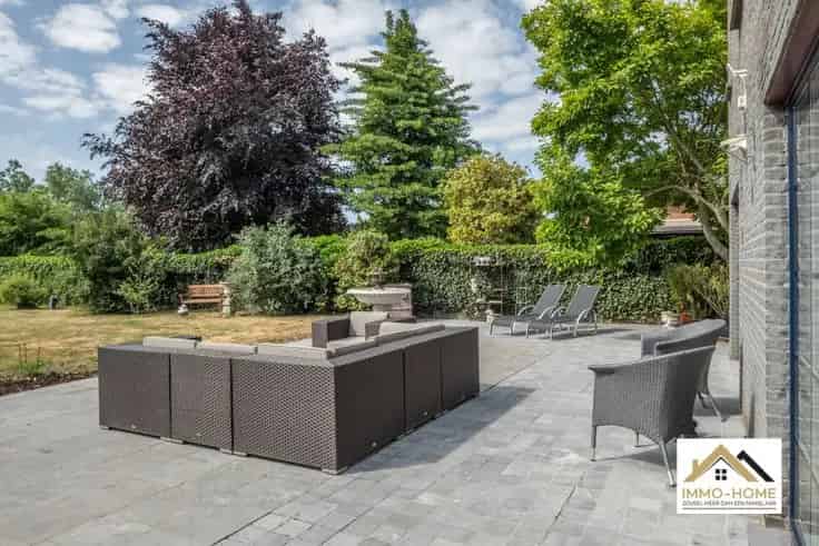 Huis Te Koop Lokeren: Ruime woning met 3 slaapkamers en grote tuin