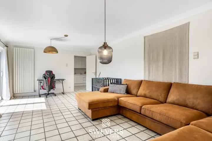 Charmante gelijkvloerse woning omgeven door weides in Hasselt