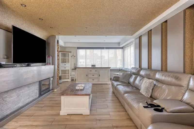 Ruime Lichtrijke Villa met Garage