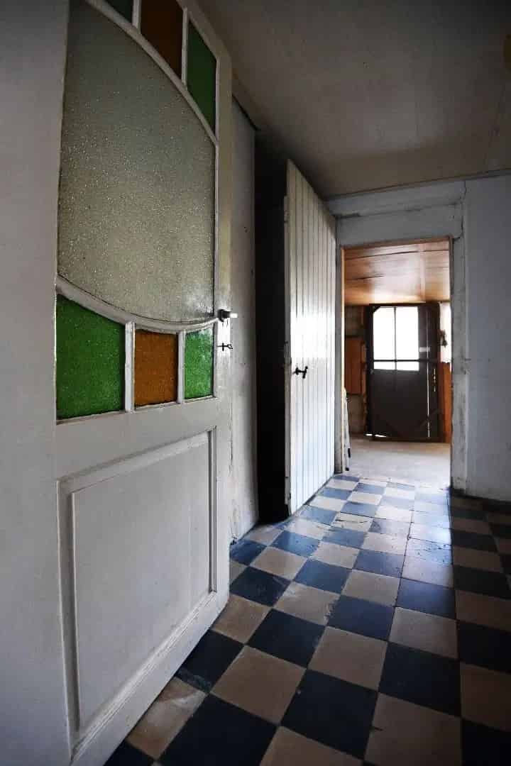 Charmante te renoveren woning  mooi gelegen te centrum Eeklo