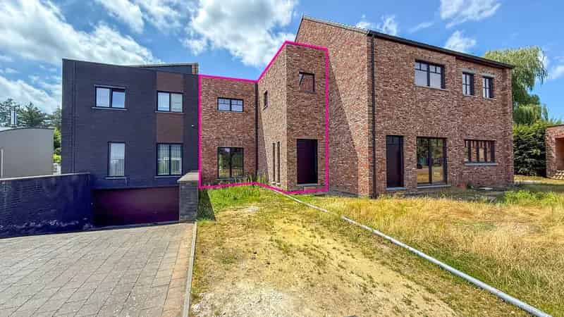 Ruim nieuwbouw casco woning met 3slk en tuin in Houthalen!