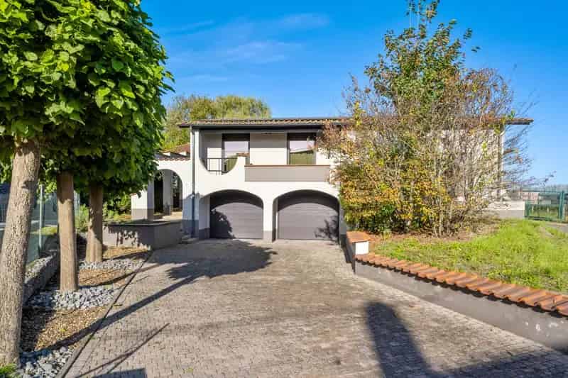 VILLA MET 4 SLPK EN CENTRALE LANDELIJKE LIGGING