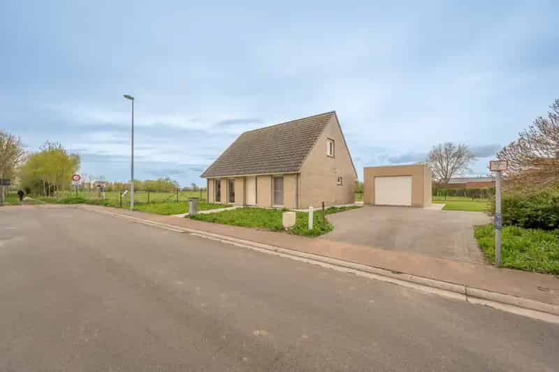 Huis te huur Oedelem: Rustige gezinswoning met garage