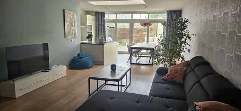 Ruime 4 Slaapkamer Woning in Hartje Kontich