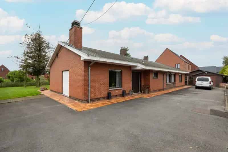 Roeselare - Te koop bungalow met 4 slaapkamers op 1522m²