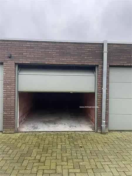 Nieuwbouw garage te koop in Torhout