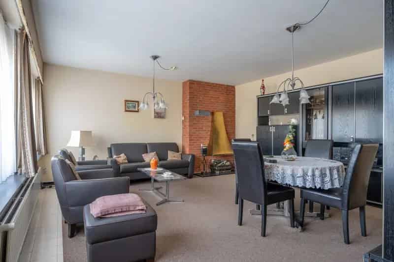 Zeer rustig gelegen woning met 3 slaapkamers en garage