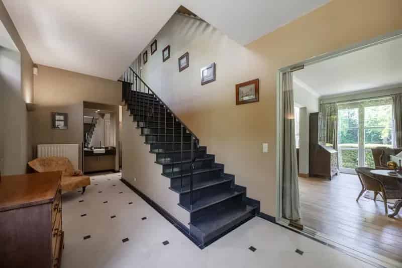 Unieke parel op een perceel van 2238m² nabij centrum Lier!