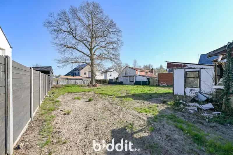 Rustig gelegen woning met grote tuin te Belsele, Kouterwegel