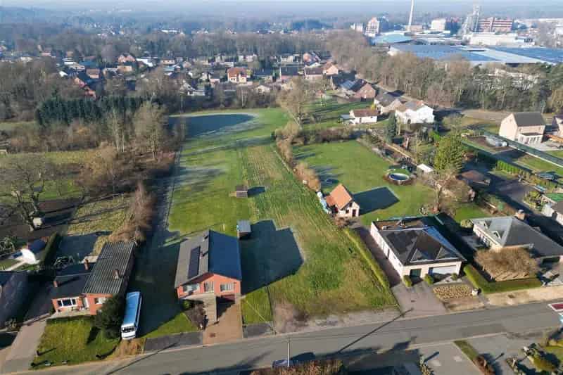 Grond te koop: Rustig perceel 9a07ca voor halfopen bebouwing