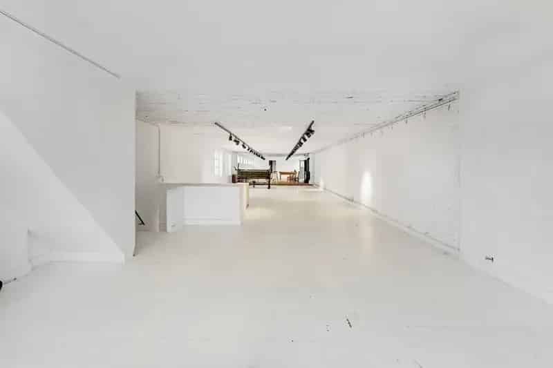 ** IN OPTIE ** LOFTVIBES 750 M2 LEO DE BETHUNELAAN.