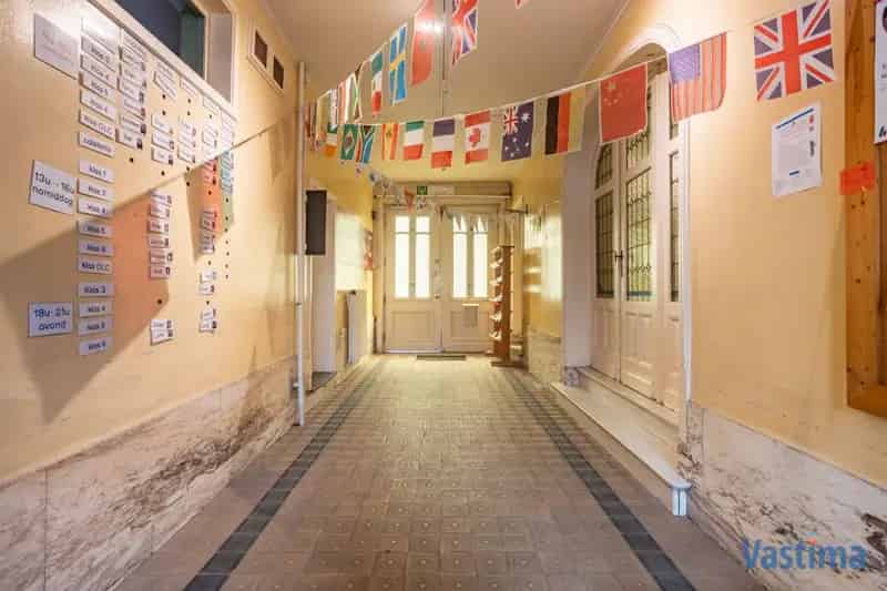 Uniek pand in hartje Aalst – voormalige school met tal van mogelijkheden
