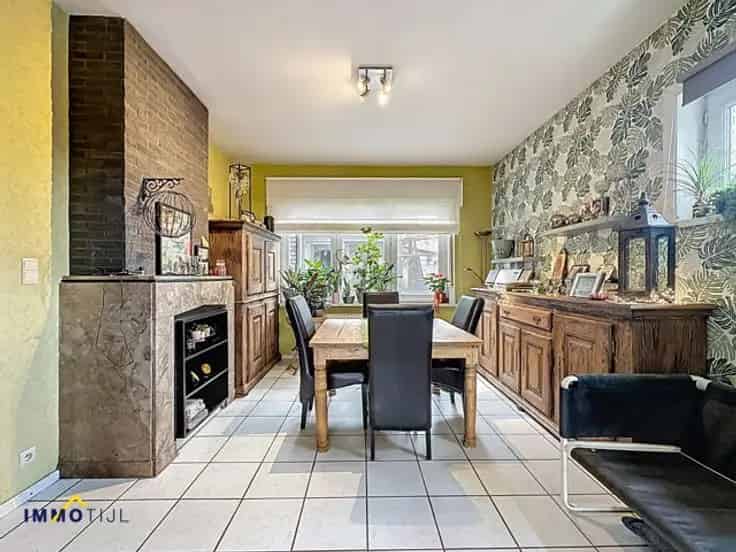 Huis Te Koop Baardegem: 3 Slaapkamers, Diepe Tuin, Rustige Buurt