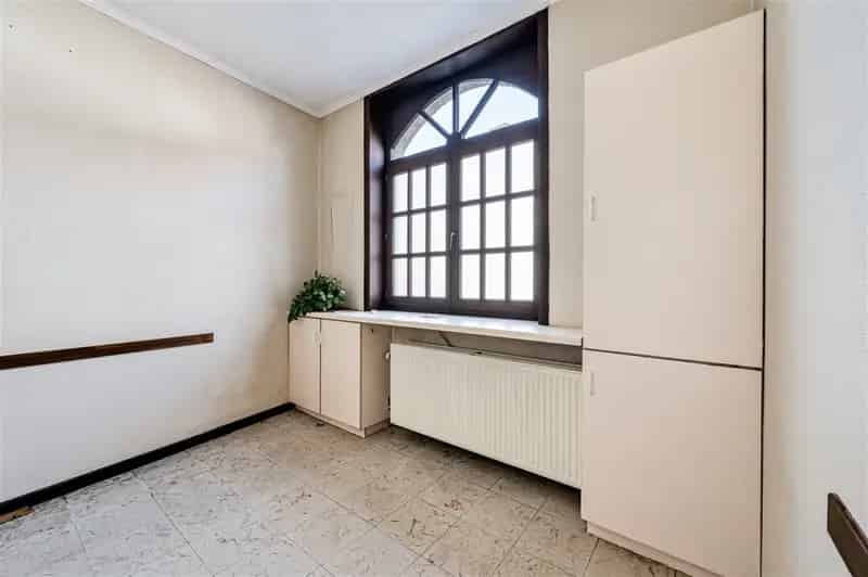 Knusse woning met twee slaapkamers en koer