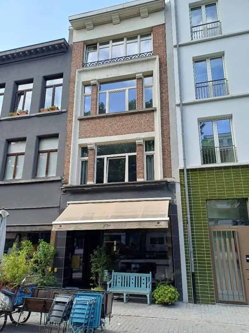 Antwerpen Centrum Opbrengsteigendom  3 Appartementen Handelsgelijkvloers
