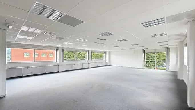 Kantoor te huur in Ter Waarde 72, Ieper - Dewaele